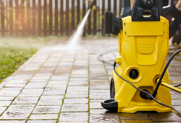 Best Spring Cleaning  in Louisburg, KS